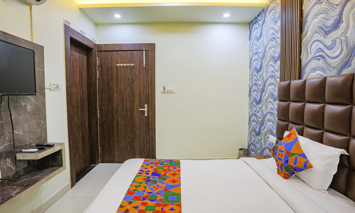 Kanpur Hotel | Fabhotel Naman