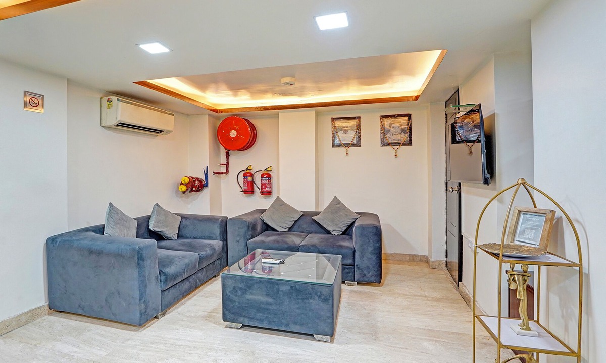 Patel Nagar Hotel | Fabhotel Galaxy