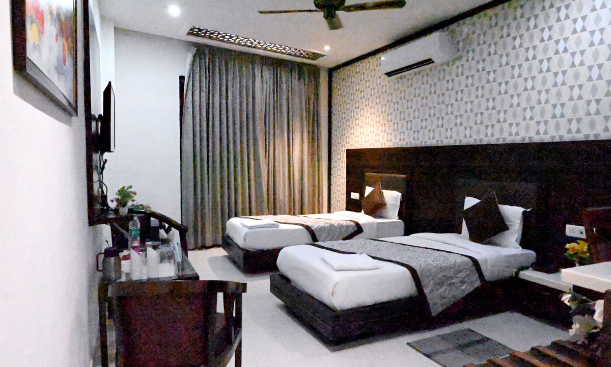 Marhi Hotel | Hotel Badrika Inn