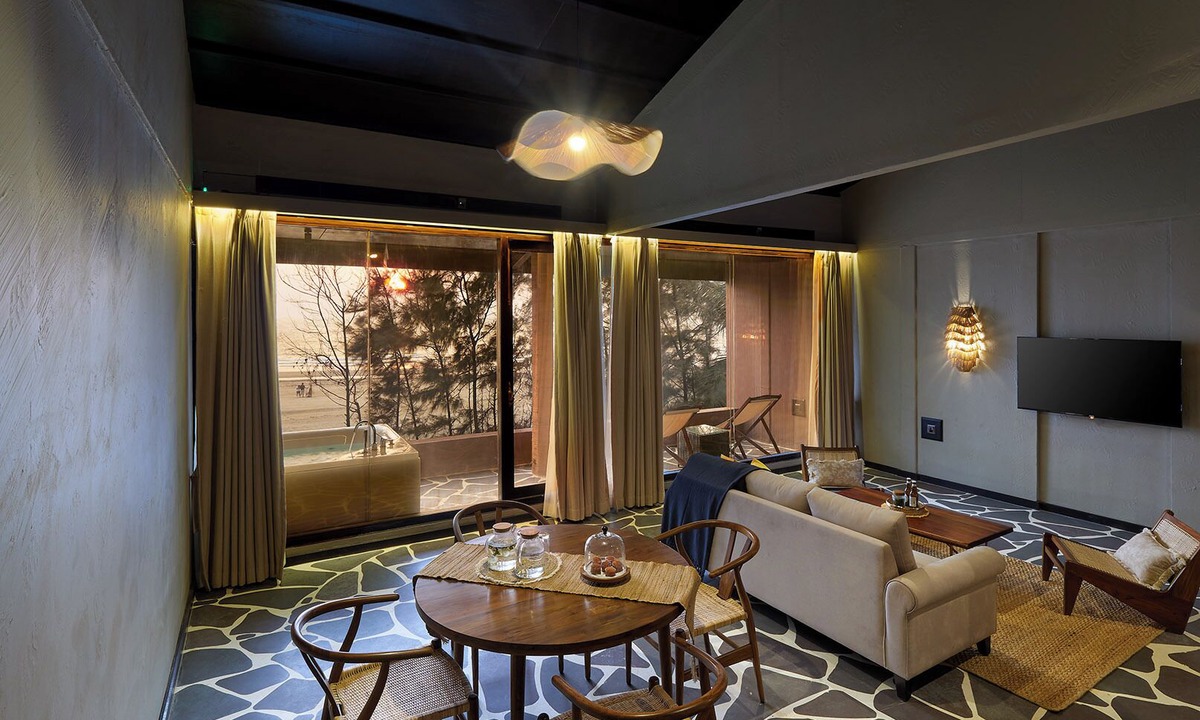 Morjim Hotel | Red Thread Morjim