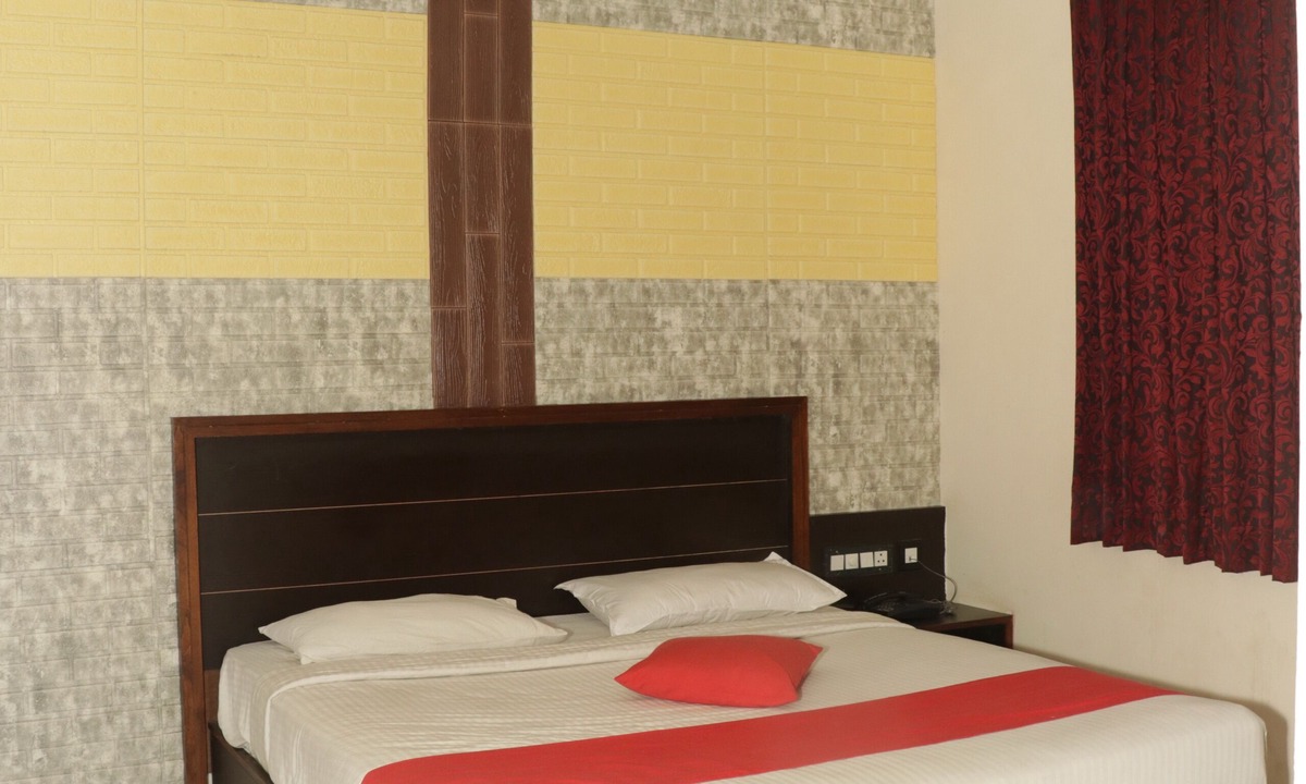Theni Hotel | ES Residency