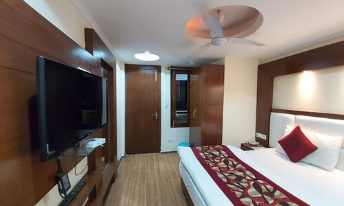 Nainital Hotel | Goroomgo Moon Nainital