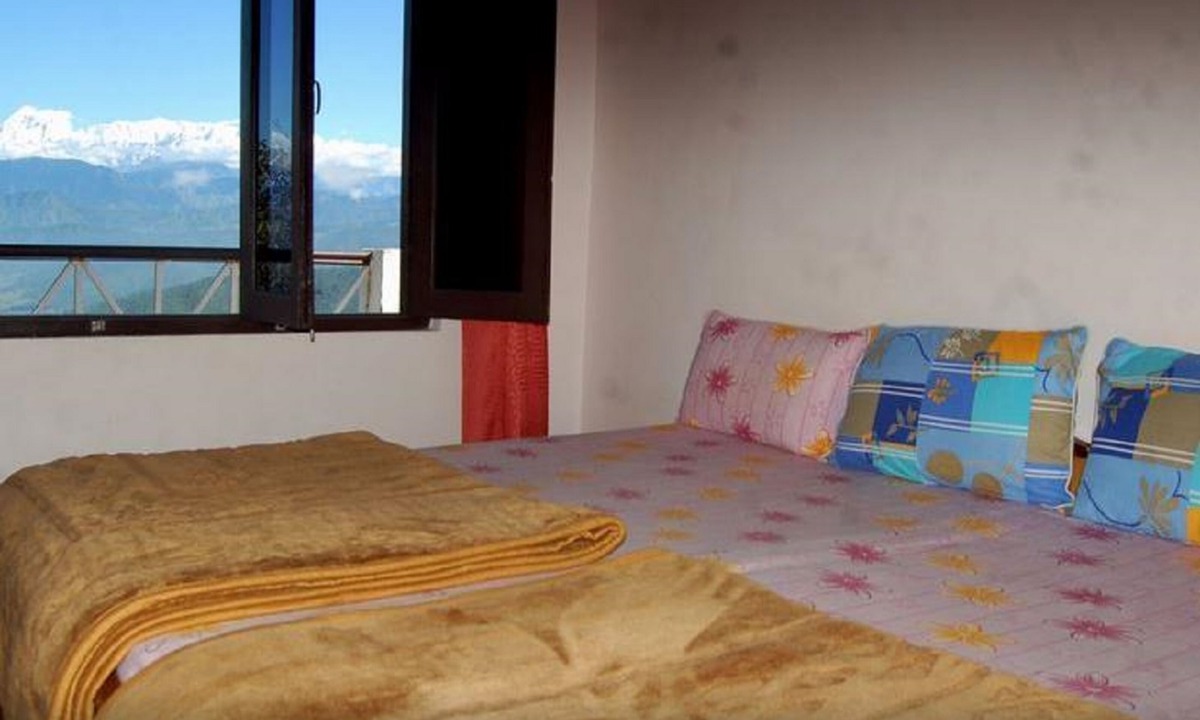 Kausani Hotel | Goroomgo Snow View Guest House Kausani