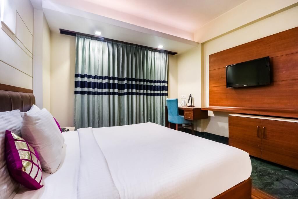 Nawanshahr Hotel | La Silver Leaf