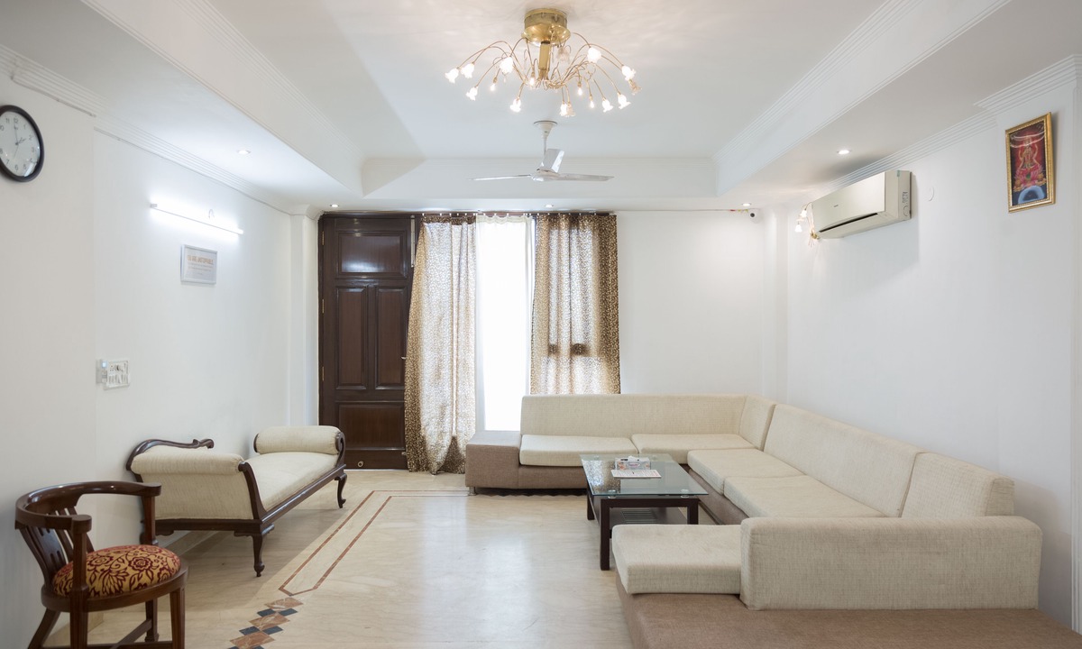 Hauz Khas Village Bed & Breakfast | Under My Roof - Classic