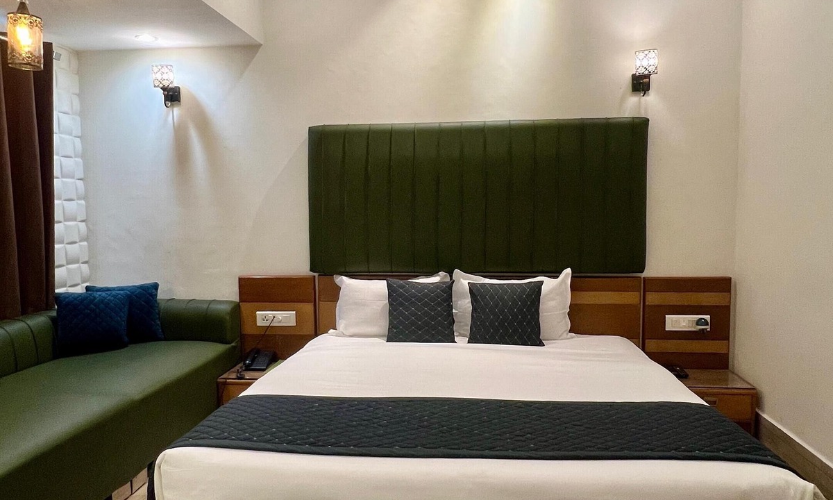 Karnal Hotel | Gopinath The Grand