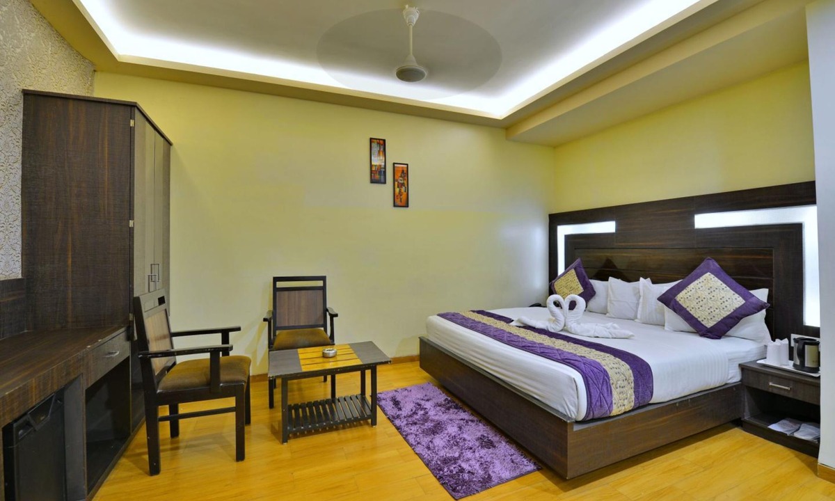 Jabalpur Hotel | Hotel Samrat
