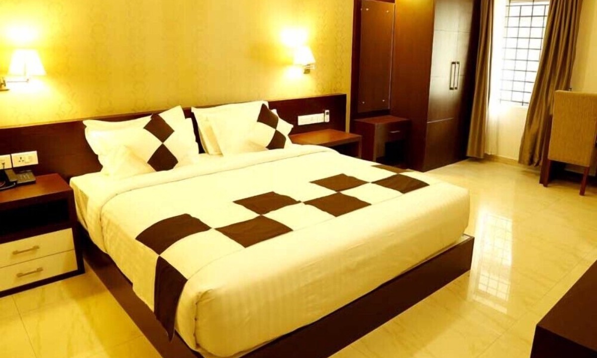Kottakkal Hotel | Rydges Inn