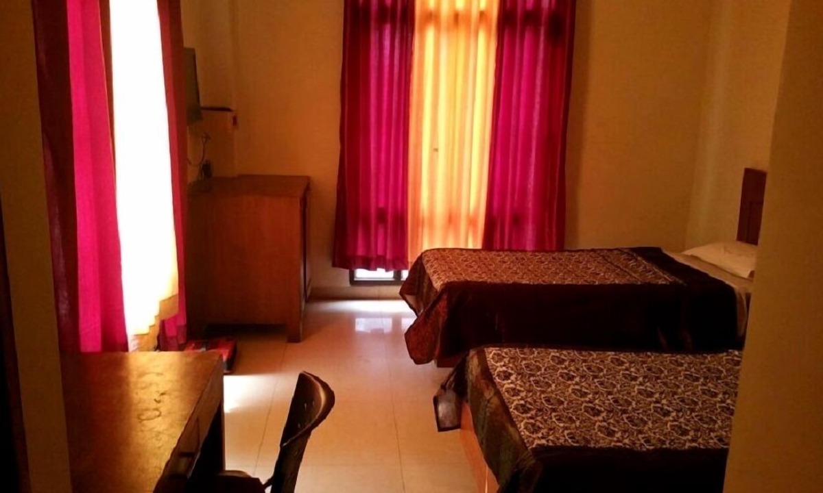 Jaunpur Hotel | The Grand Utsav Motal Jaunpur