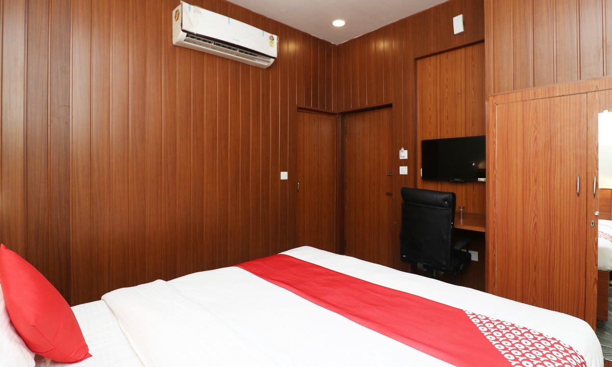 Meerut Hotel | OYO Flagship 23709 Hotel Meerut International