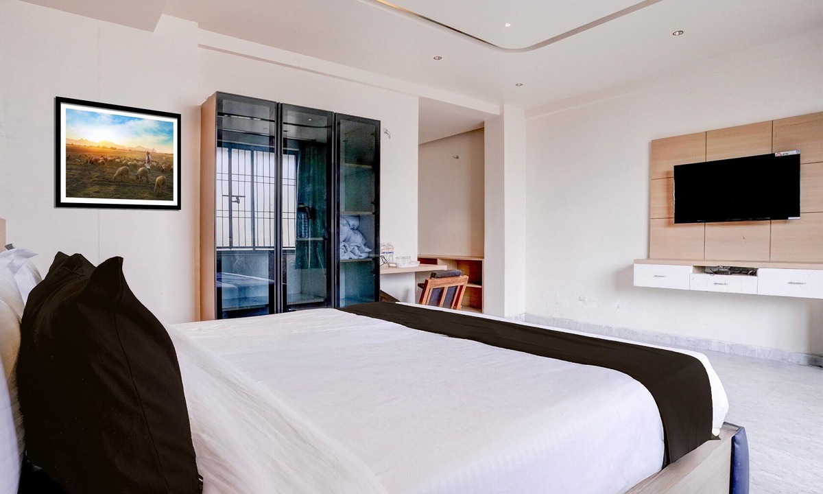 Dharwad House | Classic With Twin Bedhotel Aditya Inn