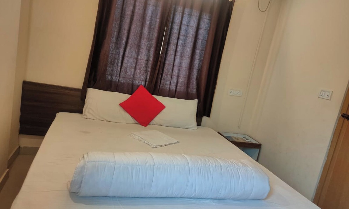 R.K. Hegde Nagar Hotel | Hotel MVTJ