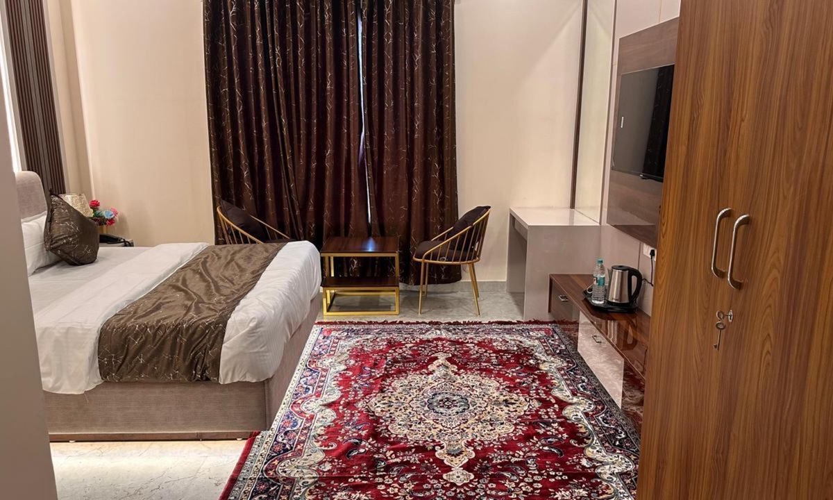 Hasanpur Hotel | Hotel Highway Retreat