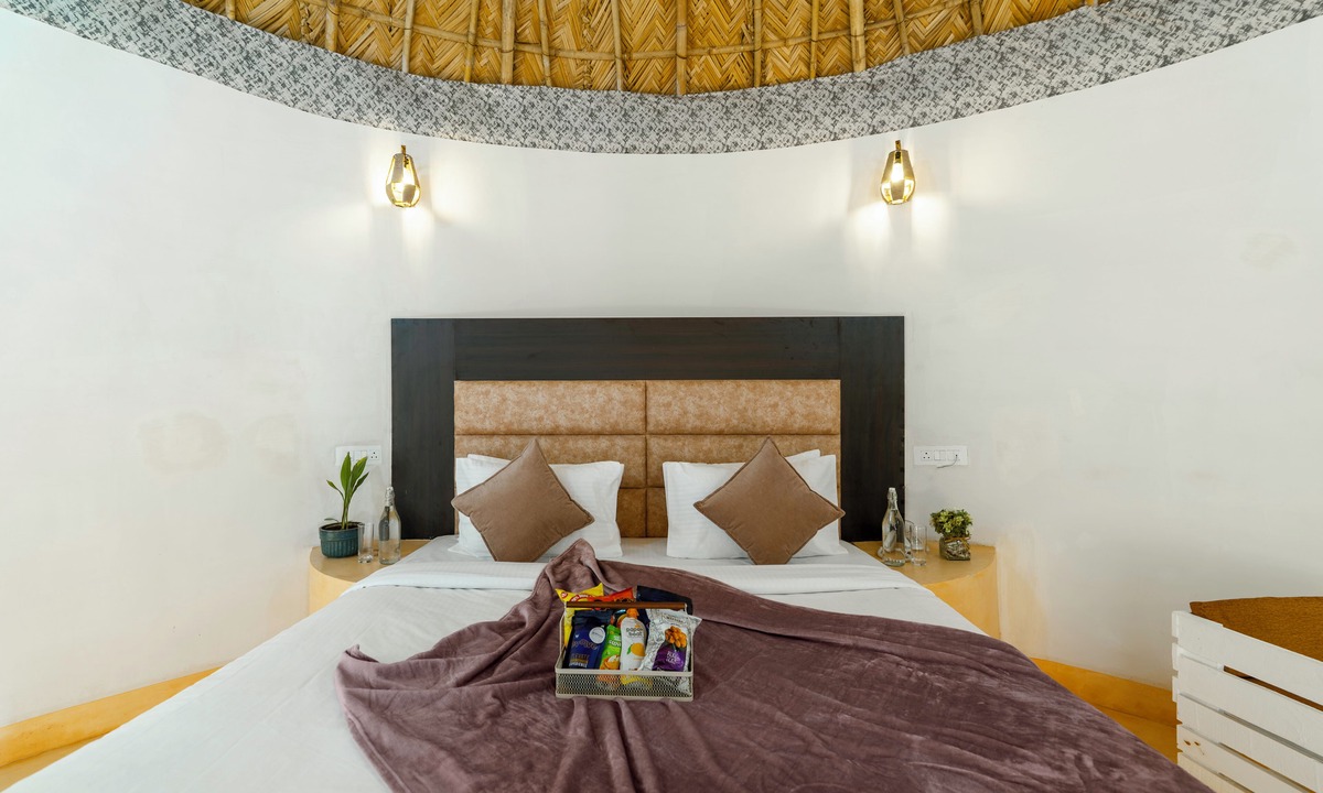 Kangri Resort | Alaya Stays Forest Mud House
