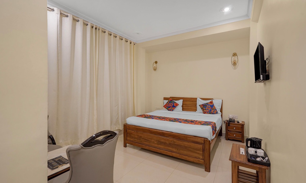 Varanasi Hotel | FabHotel Marine - infront of Trade Facility centre