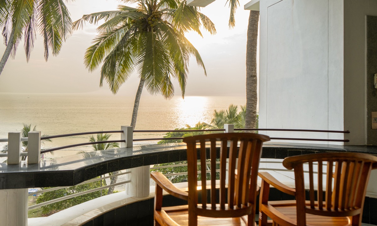 Kovalam Hotel | By The Bay Kovalam