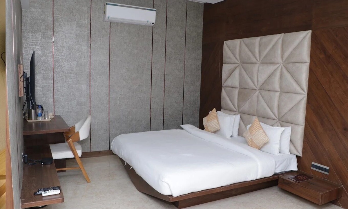 Marhi Hotel | Hotel Samdariya Gold - Rewa