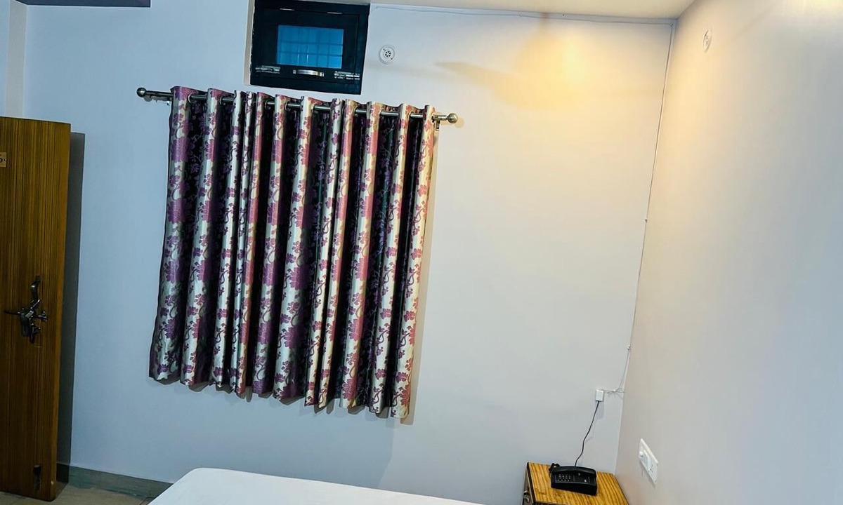 Gorakhpur Hotel | Krishna guest house