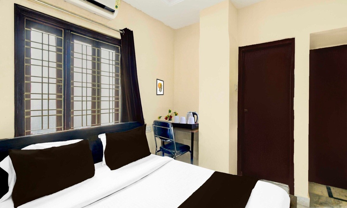 LB Nagar House | Hotel O Kothapet Near Omini Hospital