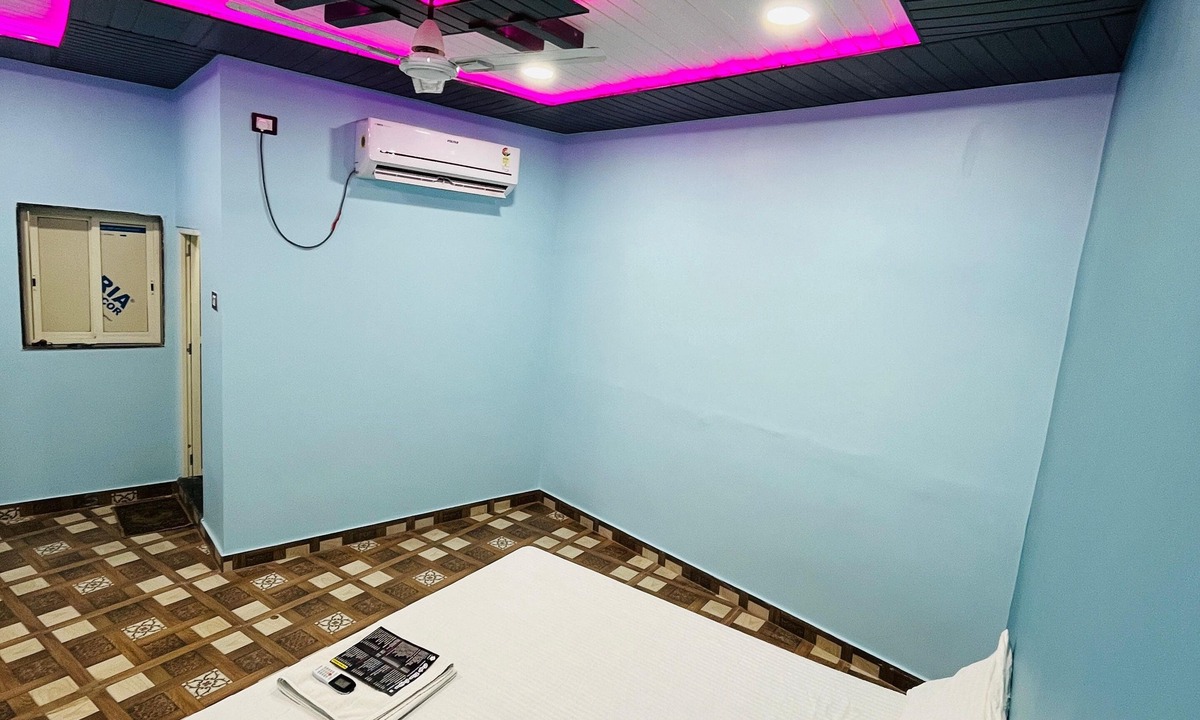 Budaun Hotel | Vande Bharat P Guest House