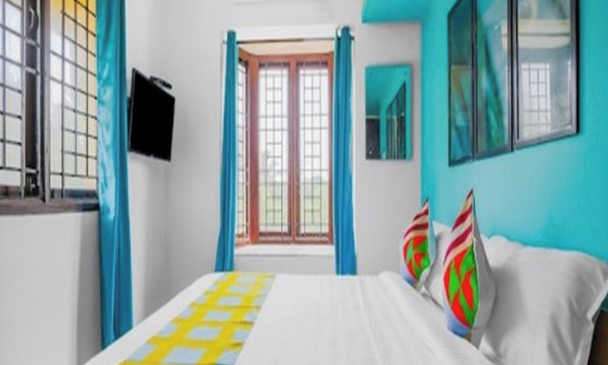Kanathur Hotel | Vibrant stay