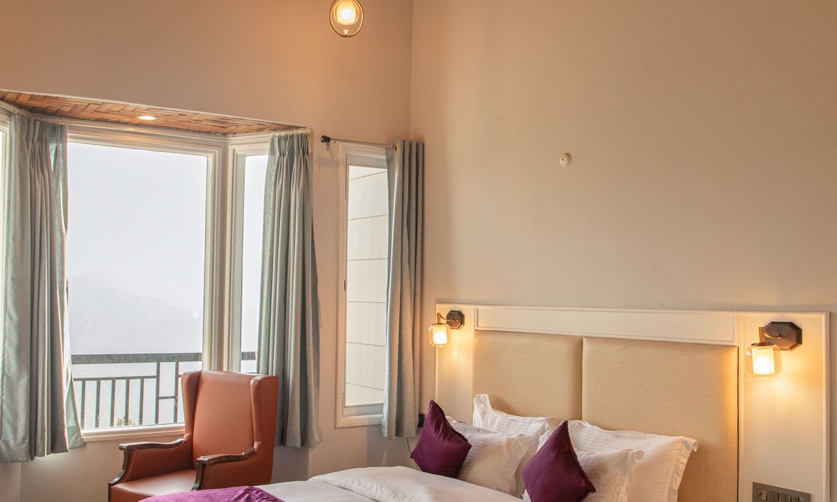 Kausani Hotel | Spellmount - Himalayan View Infinity Pool Resort In Kausani
