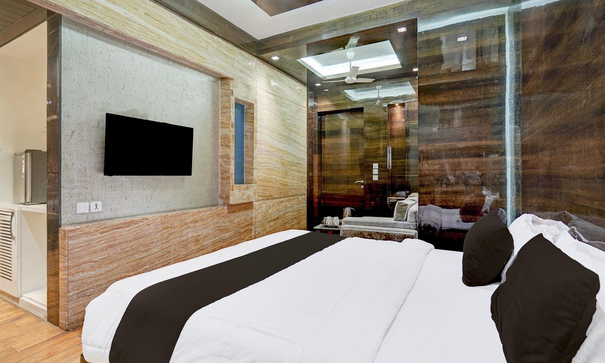 Kanpur House | Modern Comfort Stays at Swarop Nagar Kanpur