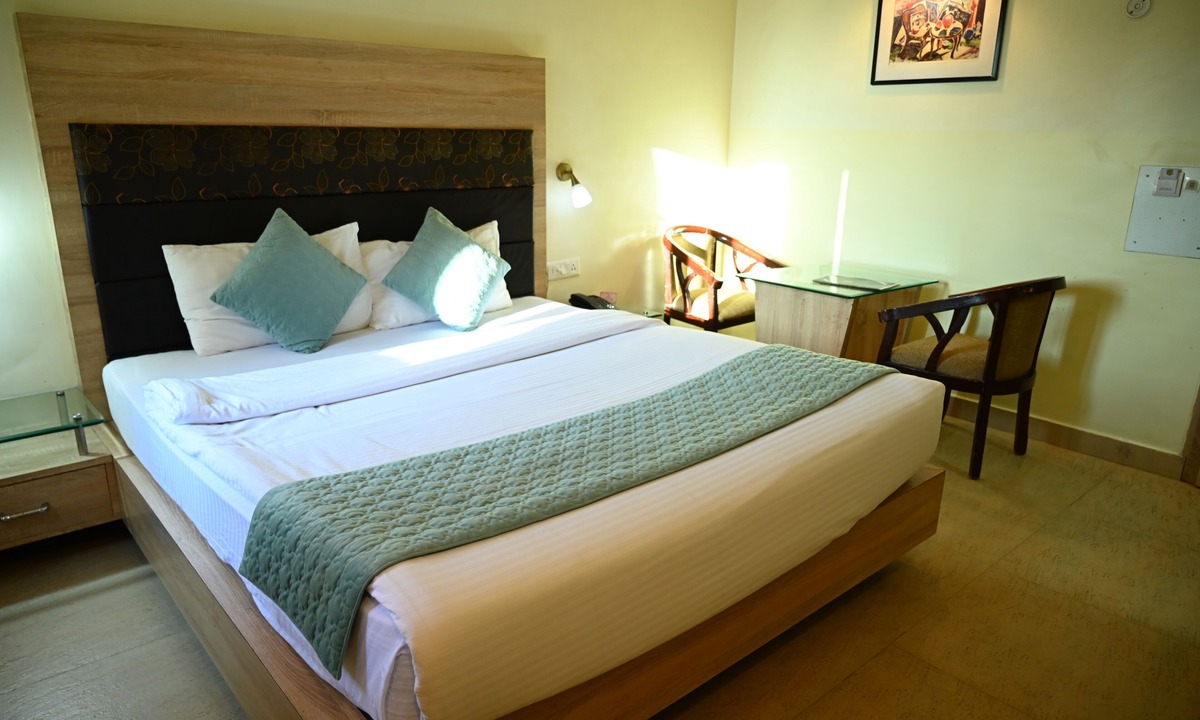 Kaisarganj Hotel | Leisure Resort