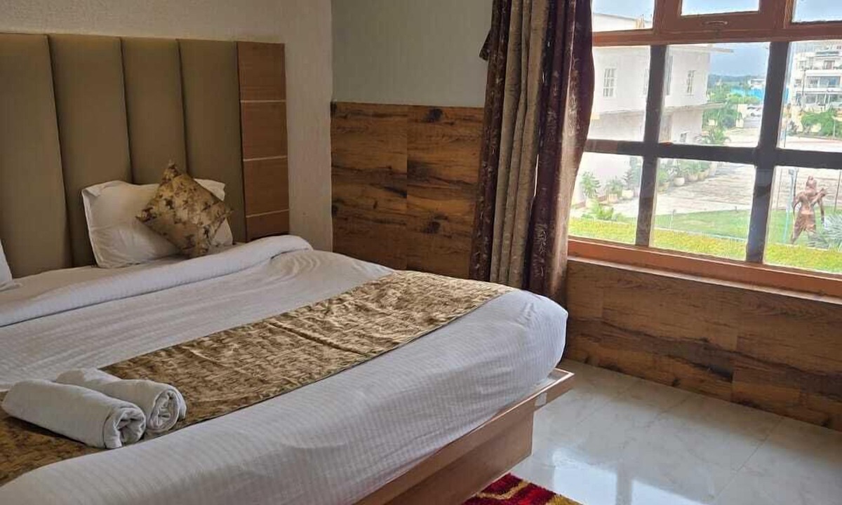 Tarabganj Hotel | Avadh Sunshine Palace Hotel & Resort