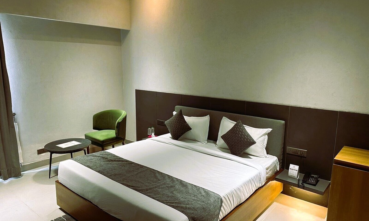 Gulha Hotel | COURT REGALIA UNIT OF S & G FESTIVITIES