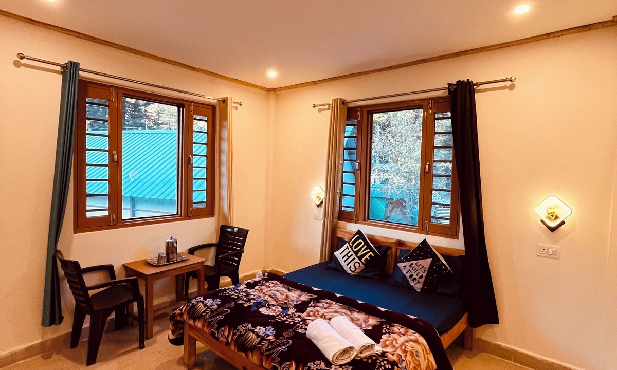 Bagori Hostel | Skyard Hostel & Homestay (Harsil Valley)