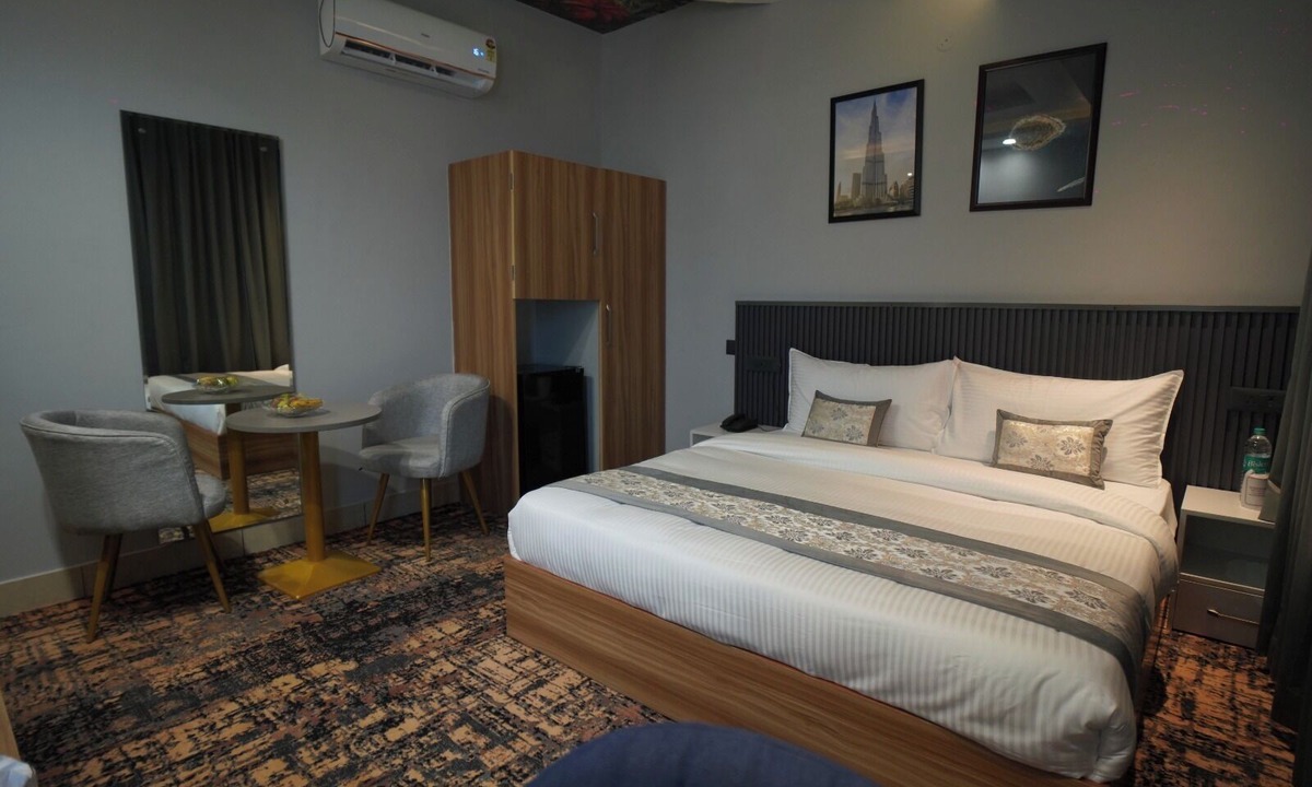 Rohtak Hotel | Razido Suites