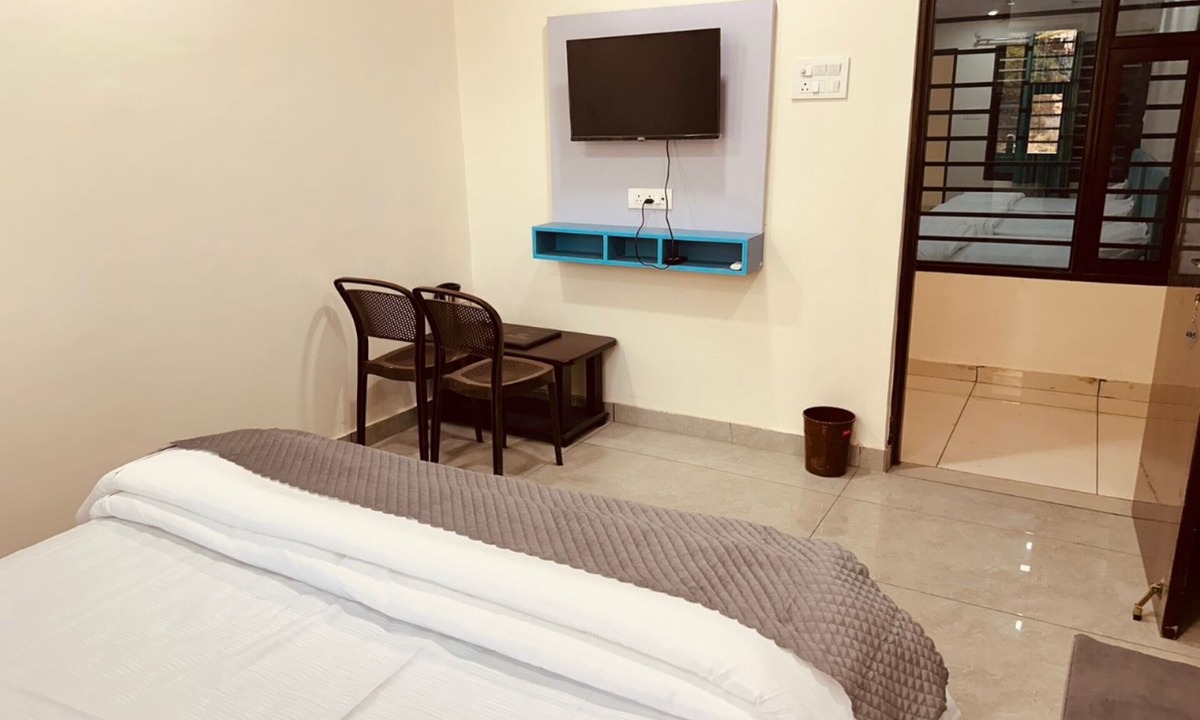 Shivanandi Hotel | Goroomgo Bhanu Palace Rudraprayag