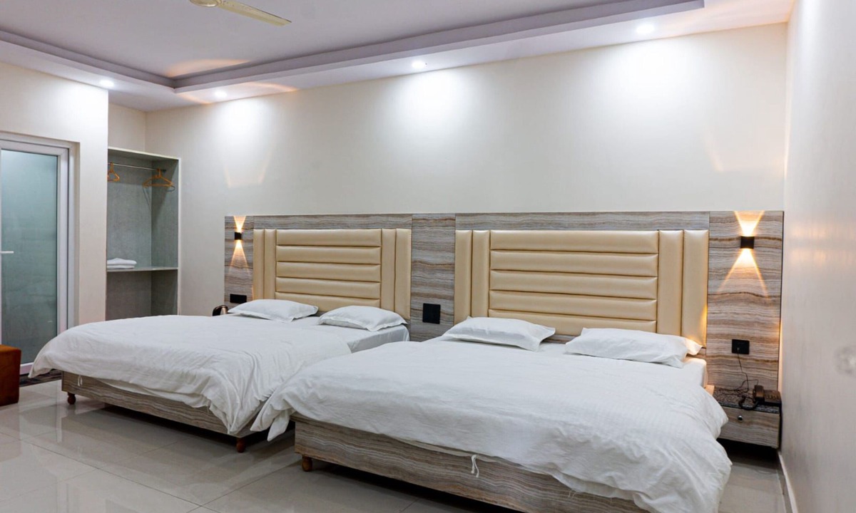 Sakalana Range Hotel | The Sarbati Palace