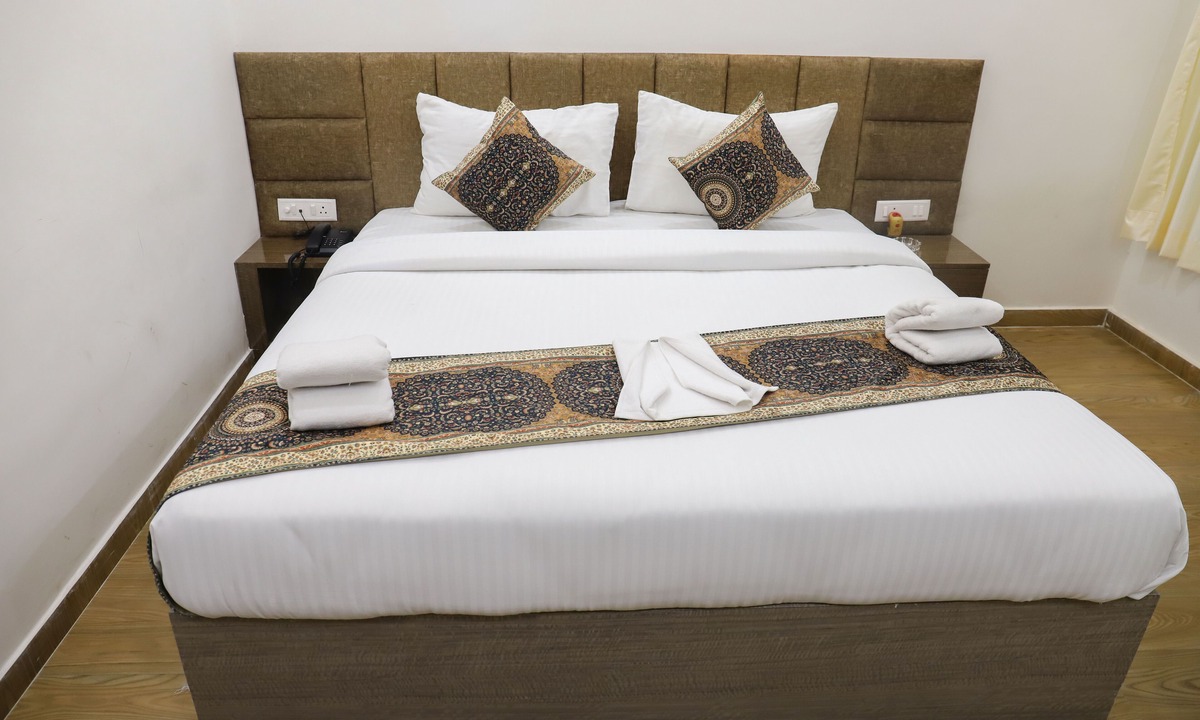 Chandauli Hotel | HOTEL GULMOHAR PLAZA BY AUROVILLE ENT