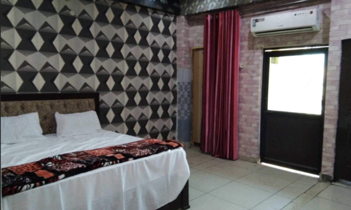 Hapur Hotel | Chappan bhog hotel Hapur