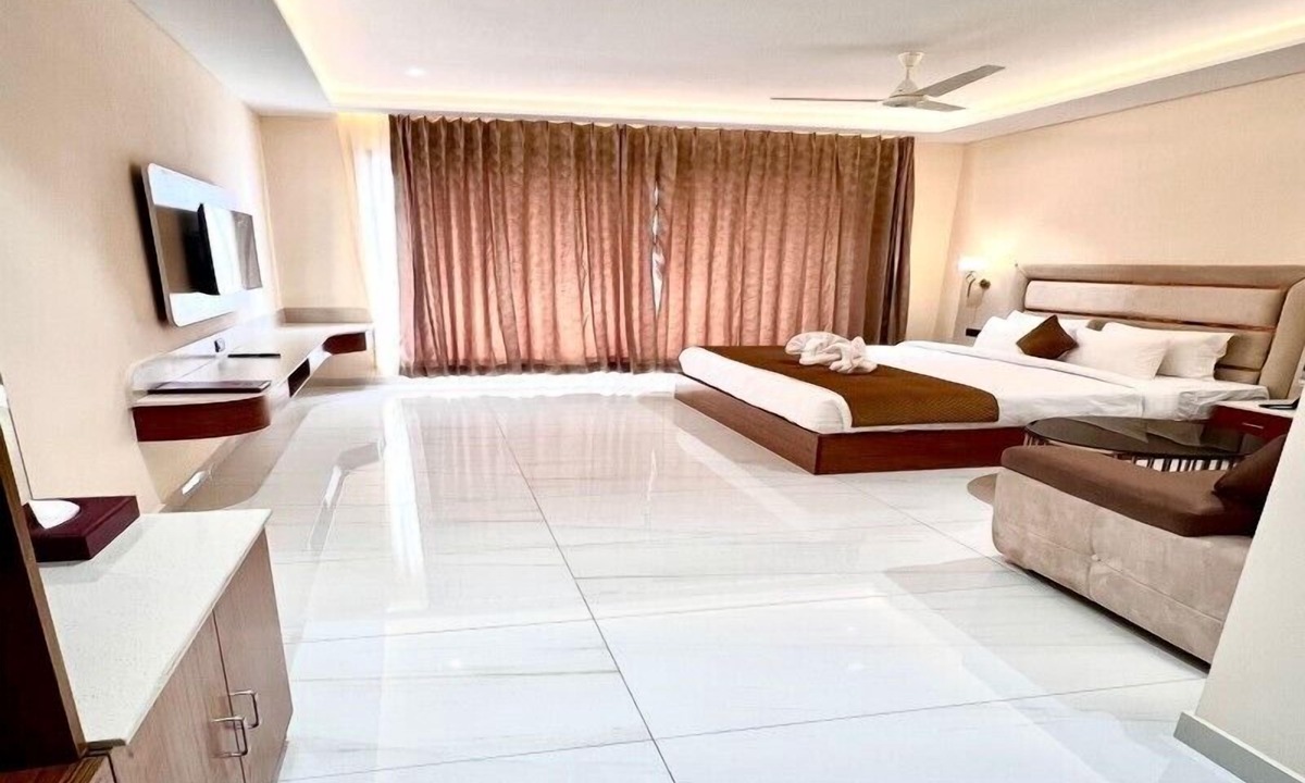 Muzaffarnagar Hotel | The Velvista Hotel