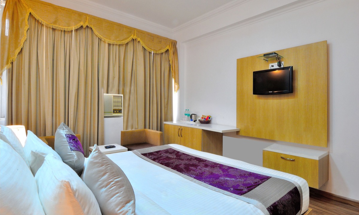 Panchkula Urban Estate Hotel | Hotel Solitaire Chandigarh
