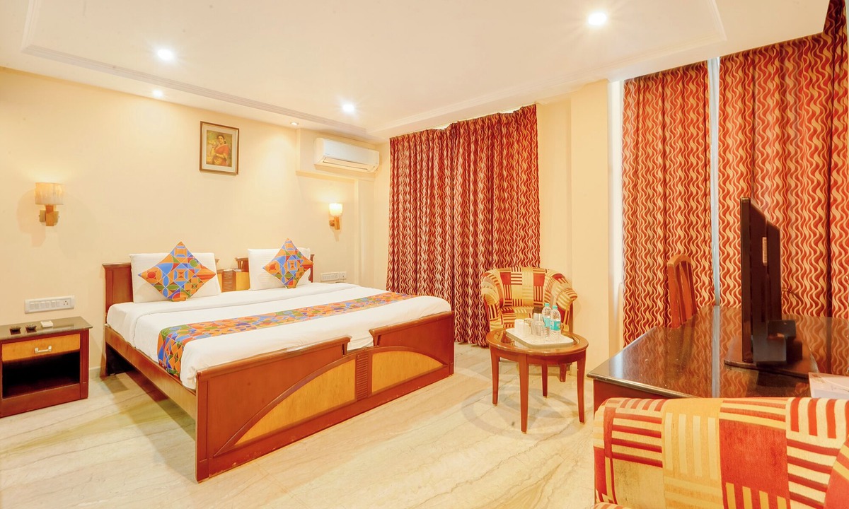 Bangalore City Center Hotel | FabHotel Indian Comforts - Mavalli