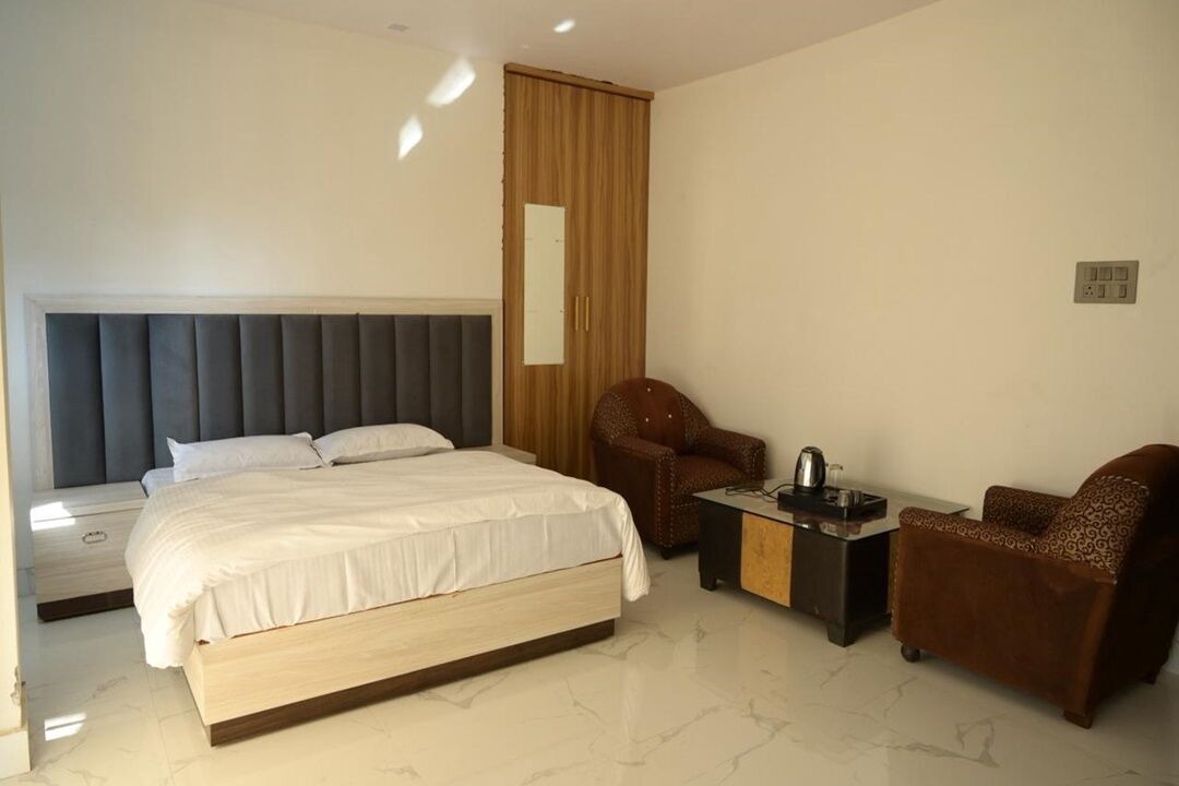Khirsu Hotel | Hotel Deep Khirsu
