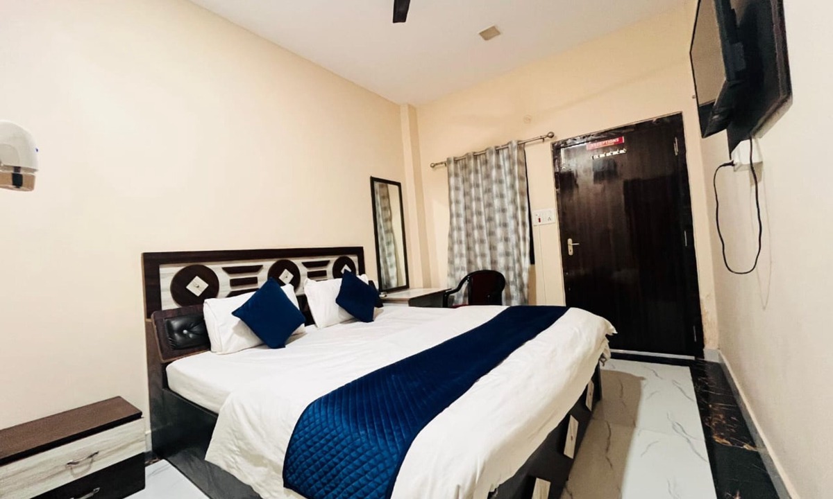 Jaunpur Hotel | The Indra Palace