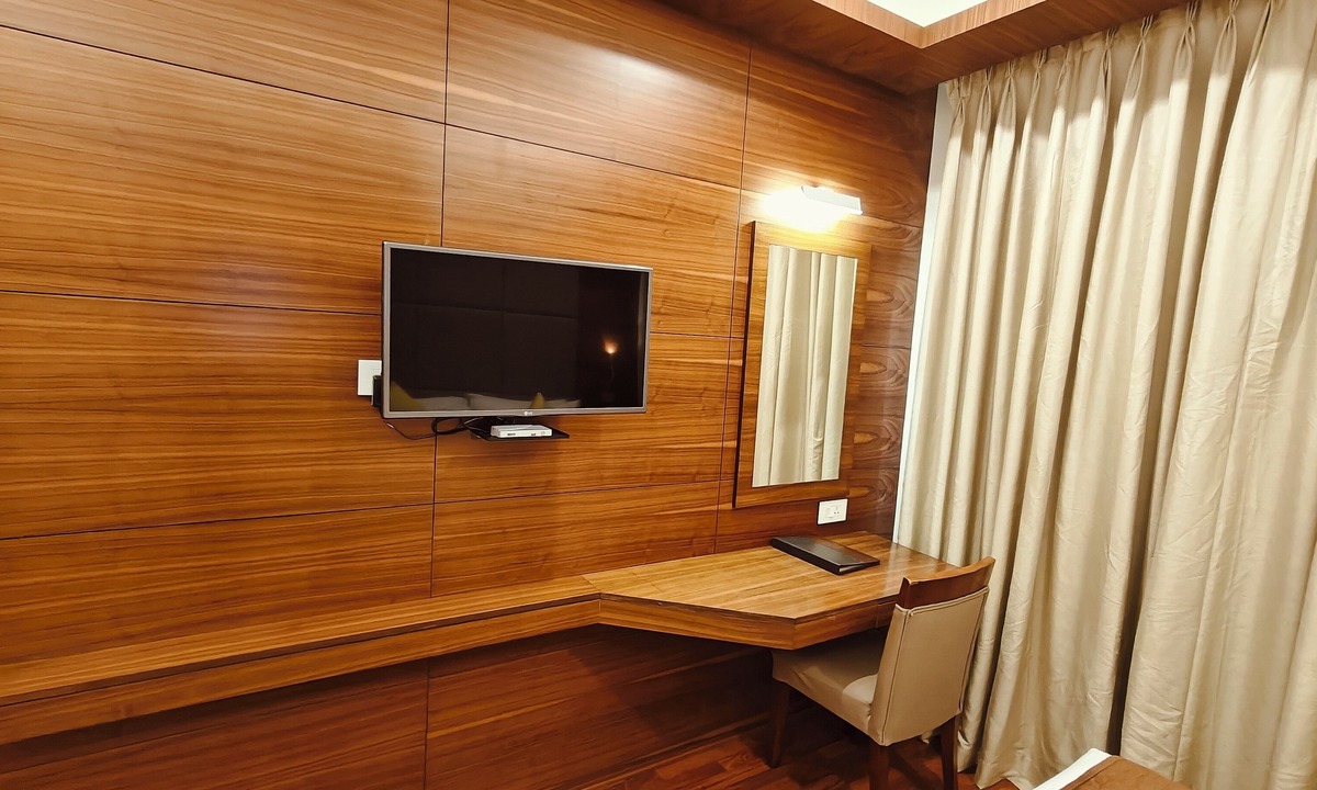 Vellore Hotel | Khanna Fiesta, A Bergamont Hotel - Vellore