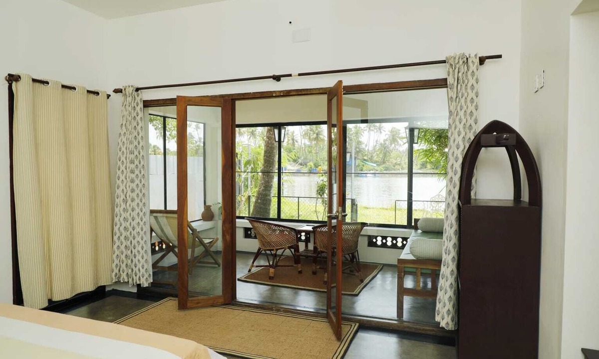 Kuzhuppilly Villa | Vala House