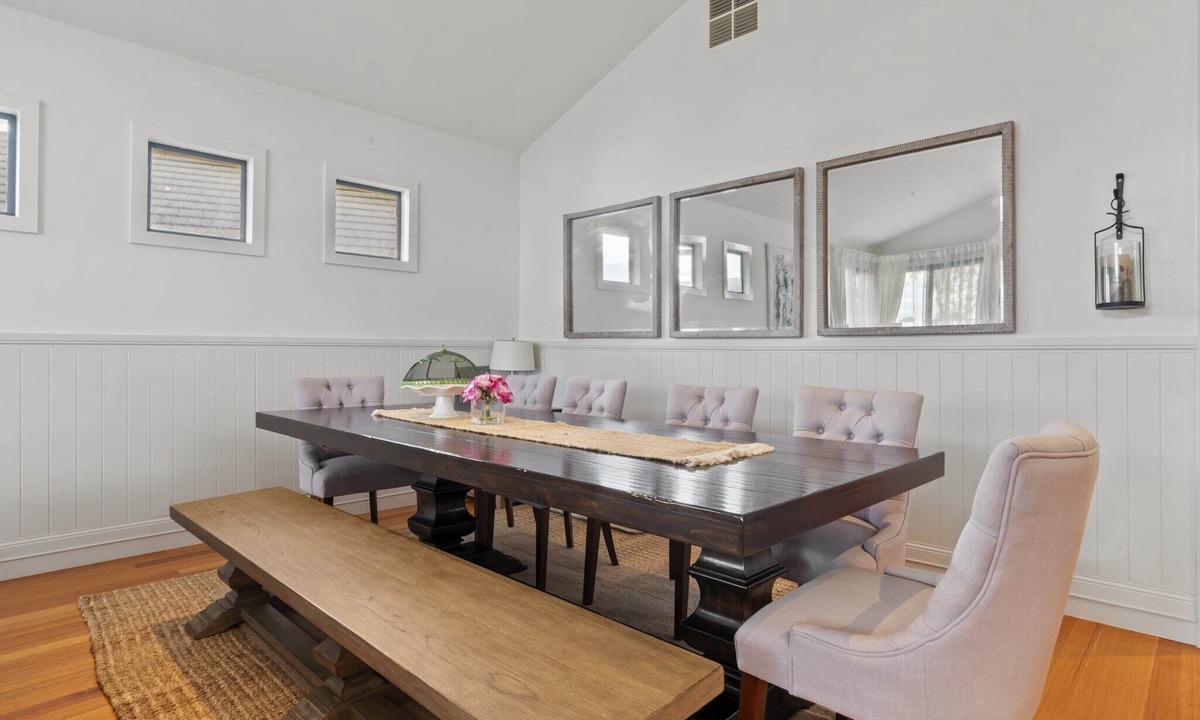 Sanctuary Lakes Apartment | Lakeside 3-Bed Family Home with Amazing Views