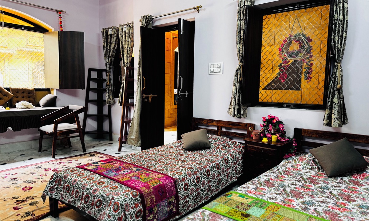 Jaisalmer House | The Trikut Homestay – Just 1.4 km from Gadisar Lake