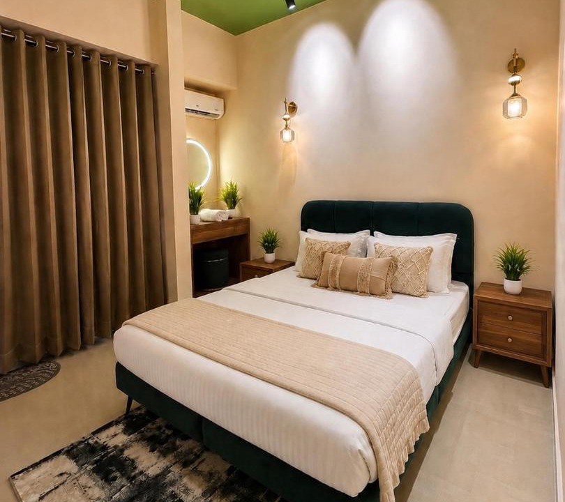 Auli House | Comfort corner skyline plaza near Medanta hospital