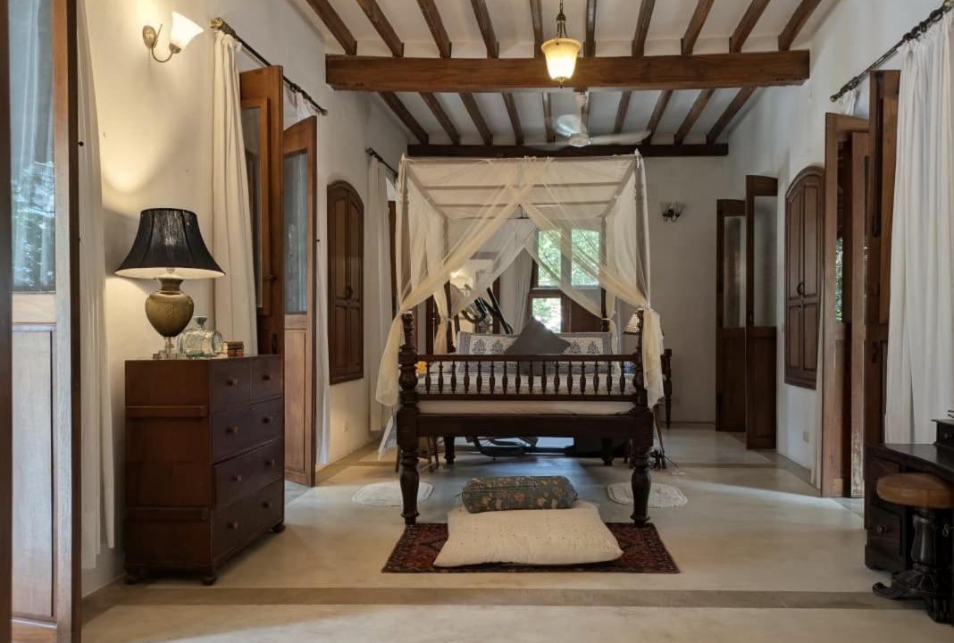 White Town House | Gratitude Heritage