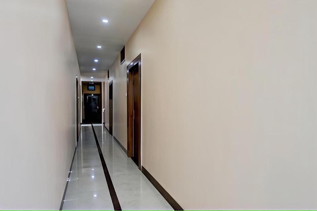 Satna Hotel | Hotel Swarat by TruStay