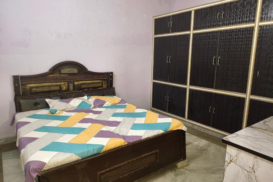 Bulandshahr Apartment | Ac fully furnished Room