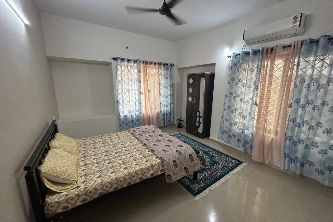 Belagavi House | RoyalNest Gardenia Single Bedroom